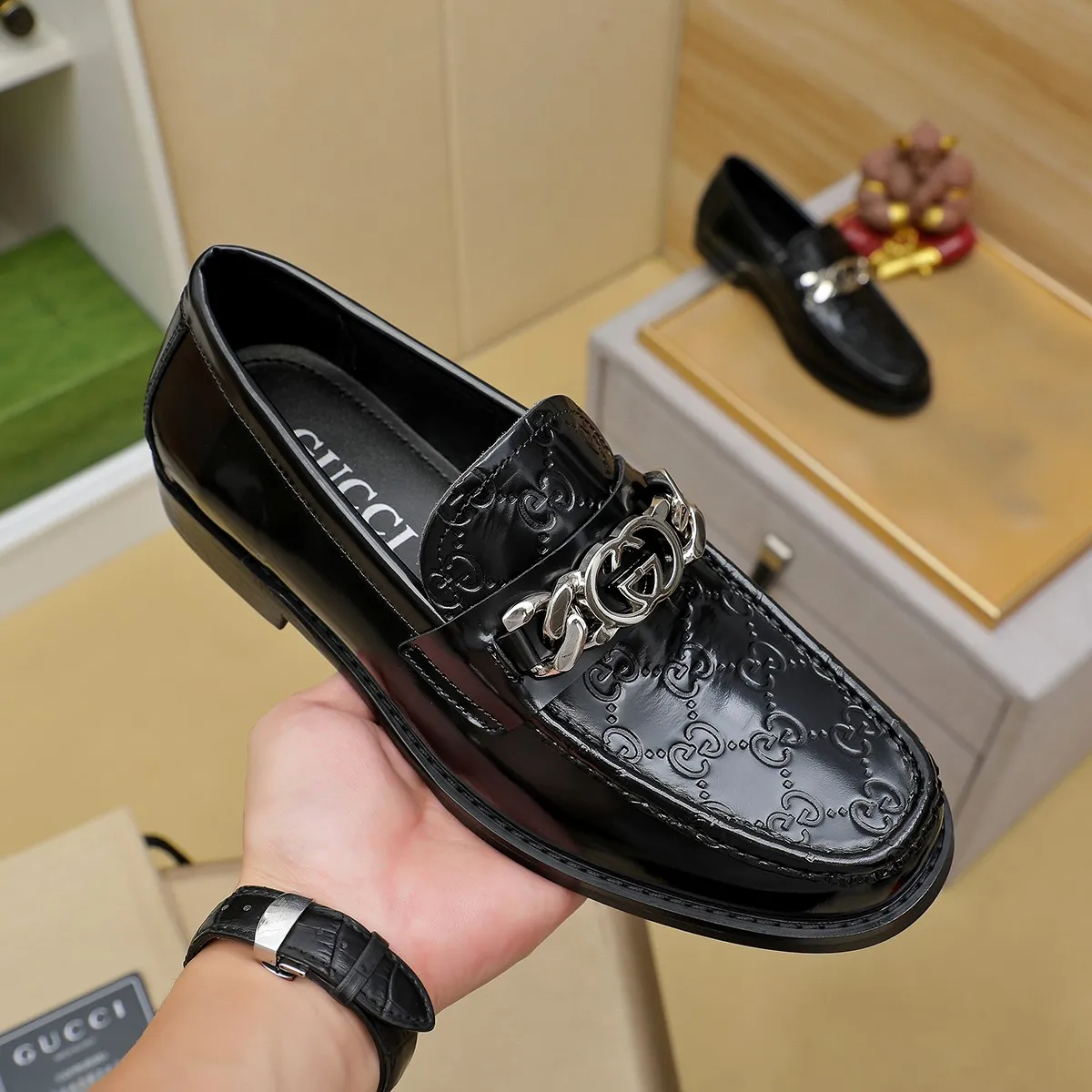 Men's men's shoes💰460💰💰Gucci official website men's business formal leather shoes updated💥Hong Kong counters synchronize new styles💥completely one-to-one replica shipment👍zero gap in counter quality 0⃣️made of imported cowhide on the outside+water-dyed🐂leather lining, color optional! Matching code 38-45